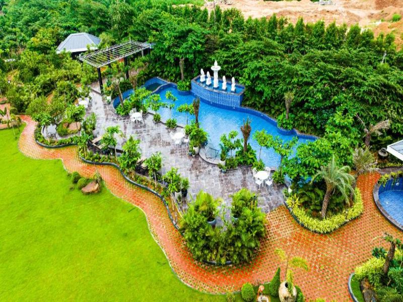Mayfair Oasis Resort & Convention image
