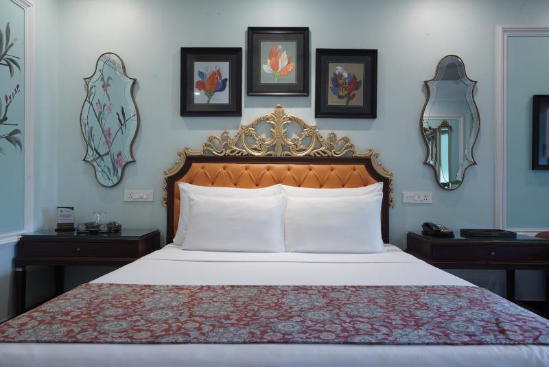Mayfair Oasis Resort & Convention image