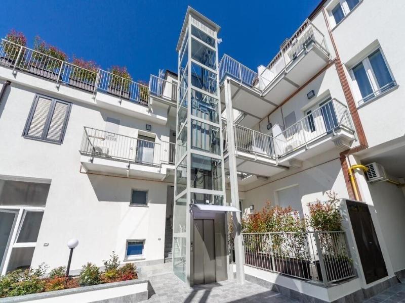 Khl Apartments image