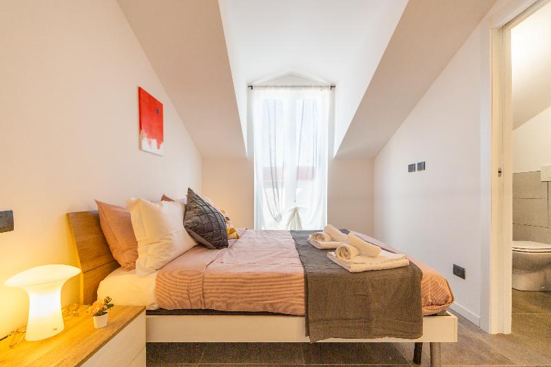 Khl Apartments image