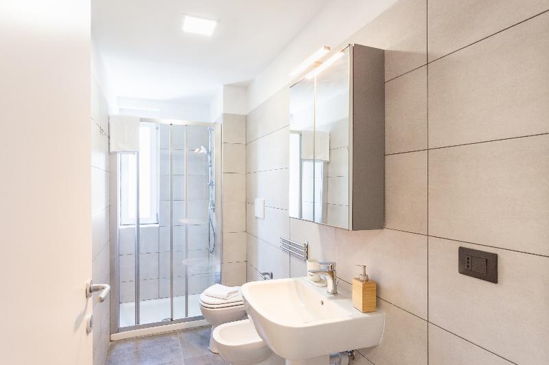 Khl Apartments image
