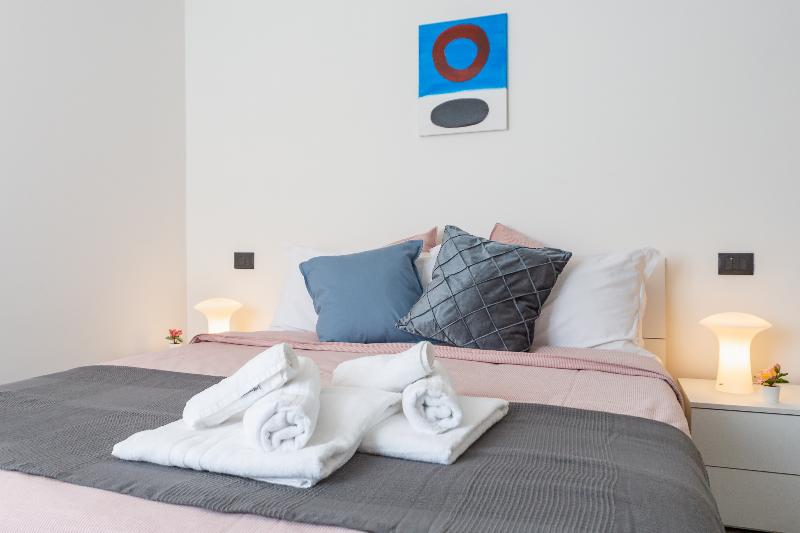 Khl Apartments image