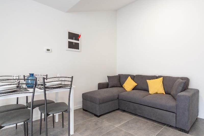 Khl Apartments image
