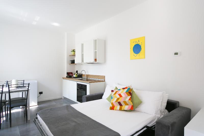Khl Apartments image