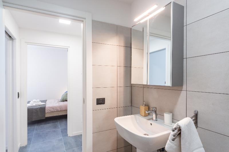 Khl Apartments image