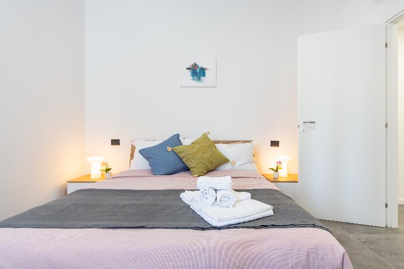 Khl Apartments image