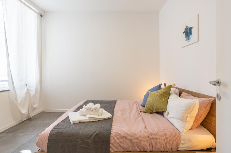 Khl Apartments image