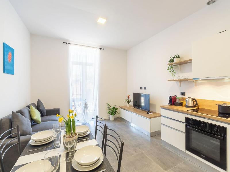 Khl Apartments image