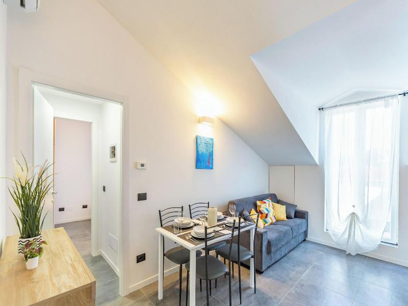 Khl Apartments image