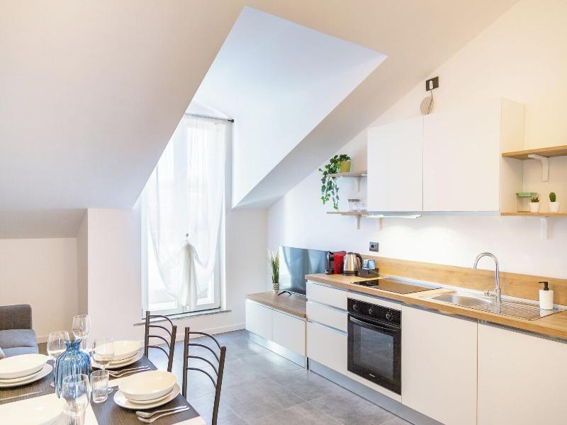 Khl Apartments image