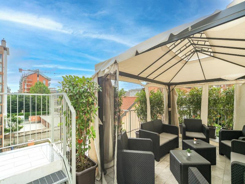 Khl Apartments image