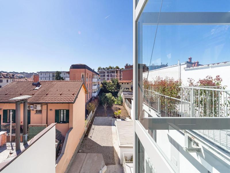 Khl Apartments image
