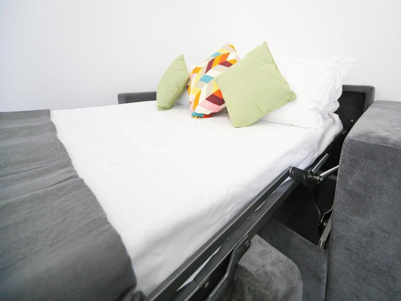 Khl Apartments image