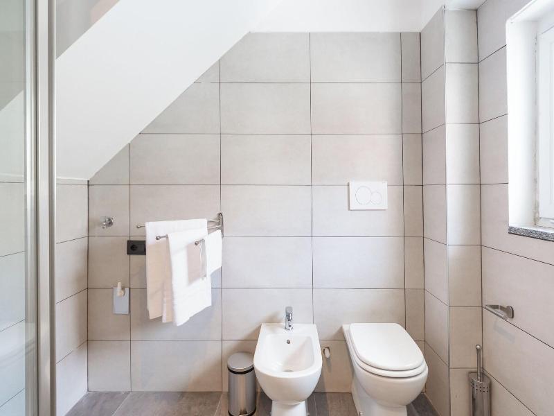 Khl Apartments image