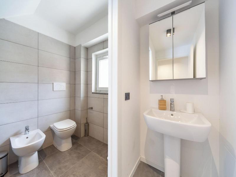 Khl Apartments image
