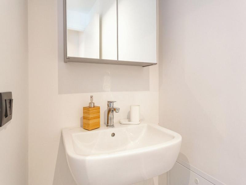 Khl Apartments image