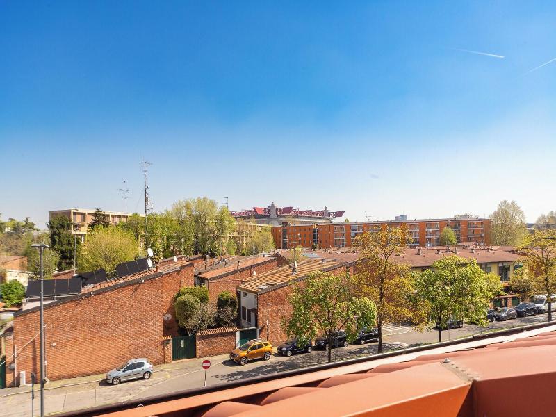 Khl Apartments image