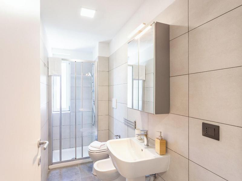 Khl Apartments image
