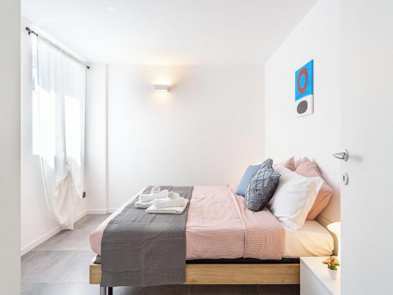 Khl Apartments image