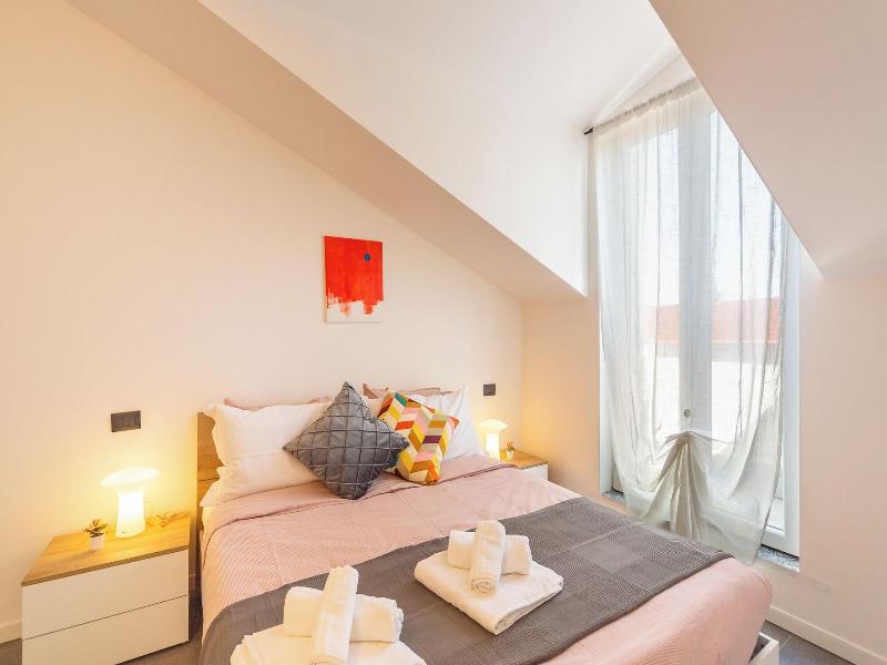 Khl Apartments image