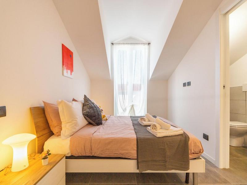 Khl Apartments image
