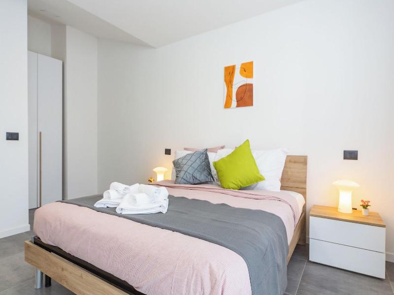 Khl Apartments image