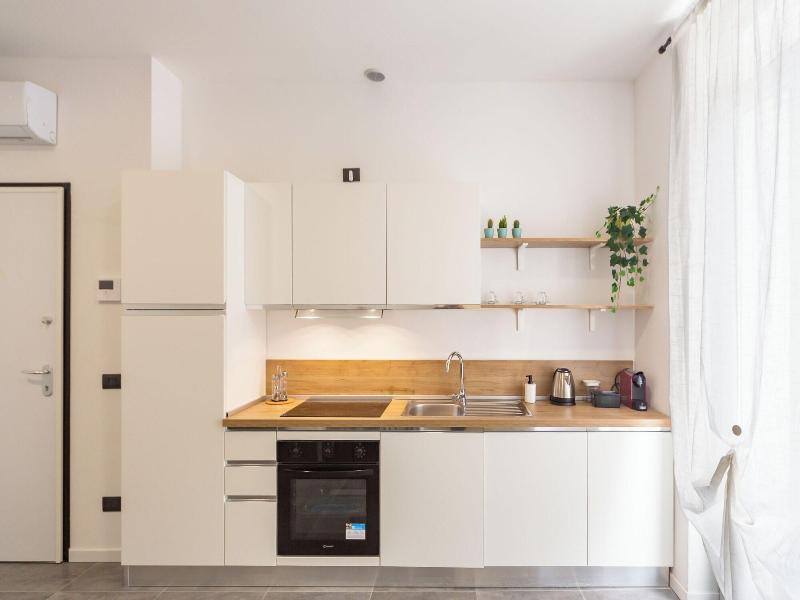 Khl Apartments image