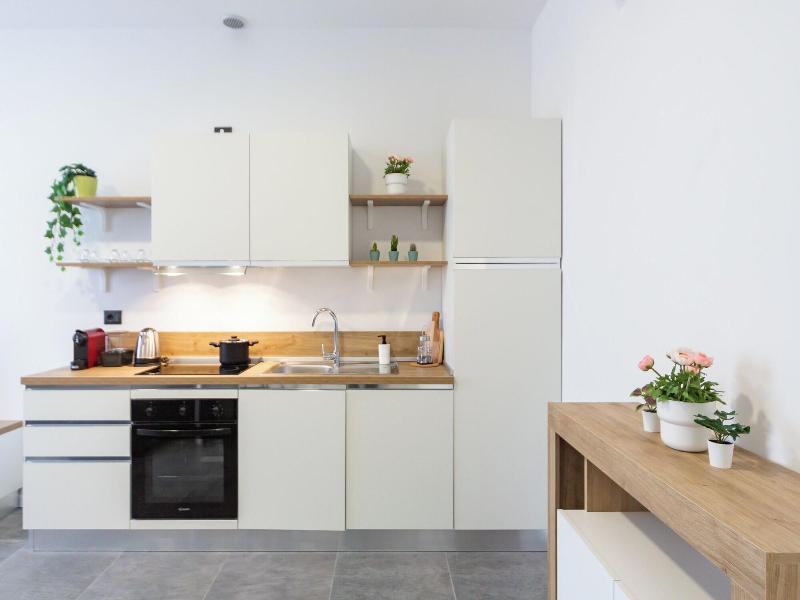 Khl Apartments image