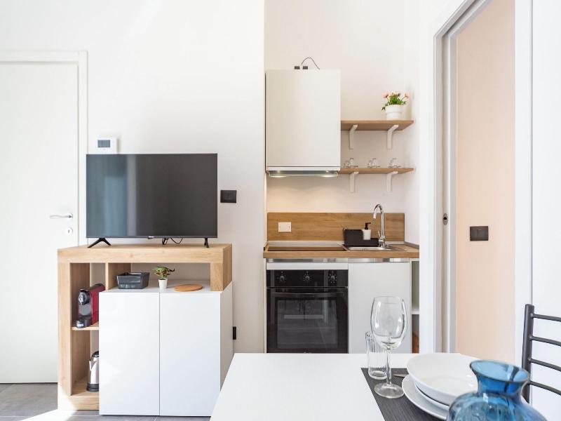 Khl Apartments image