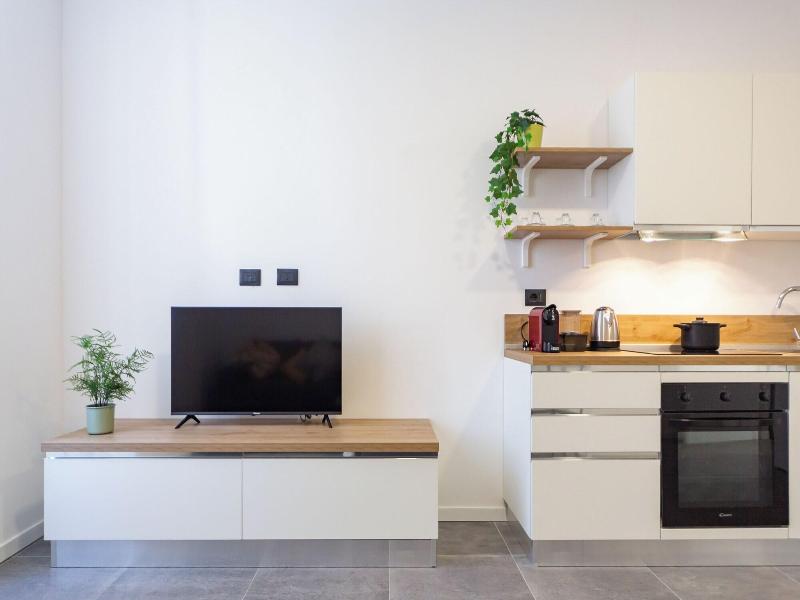 Khl Apartments image