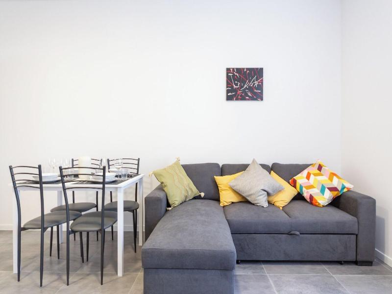 Khl Apartments image