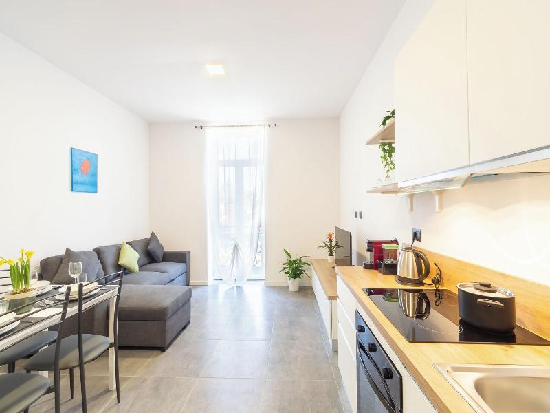 Khl Apartments image