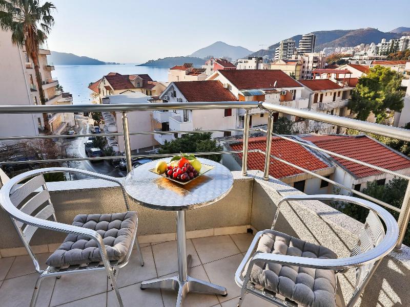 Hotel La Mer image