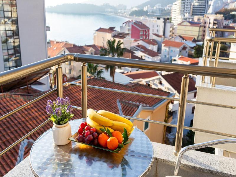 Hotel La Mer image