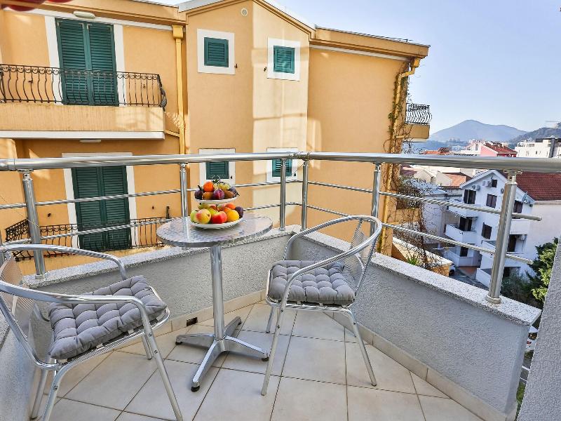 Hotel La Mer image