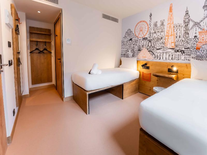 easyHotel Alicante Centro  image