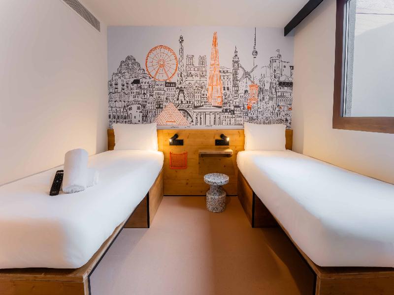 easyHotel Alicante Centro  image