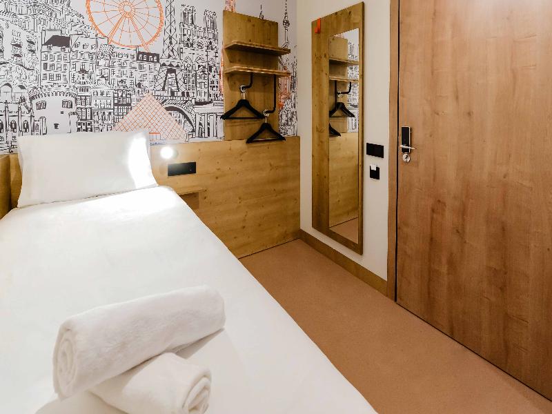 easyHotel Alicante Centro  image