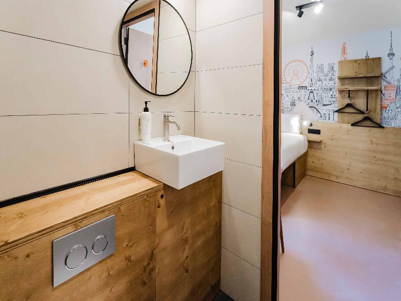 easyHotel Alicante Centro  image