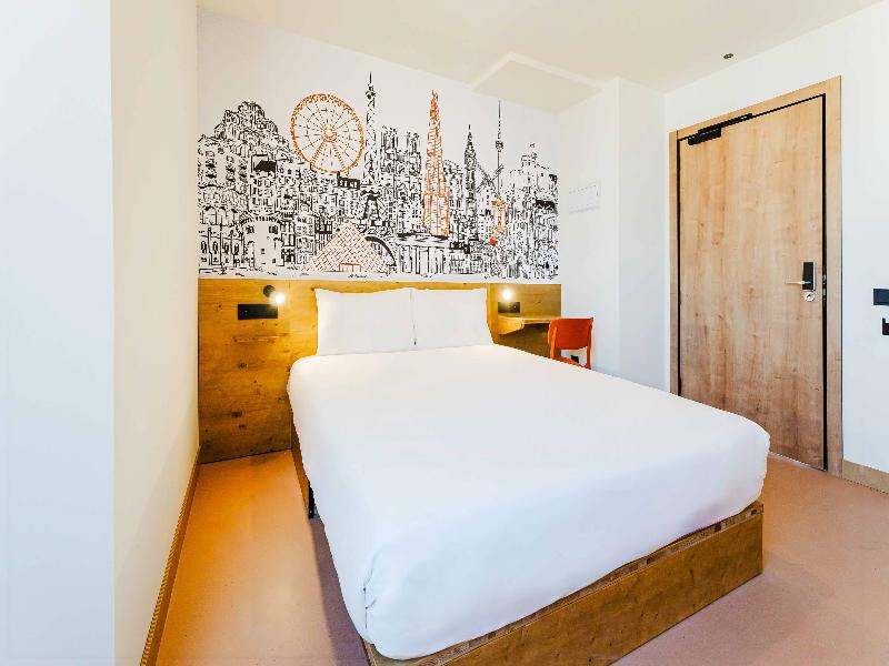 easyHotel Alicante Centro  image