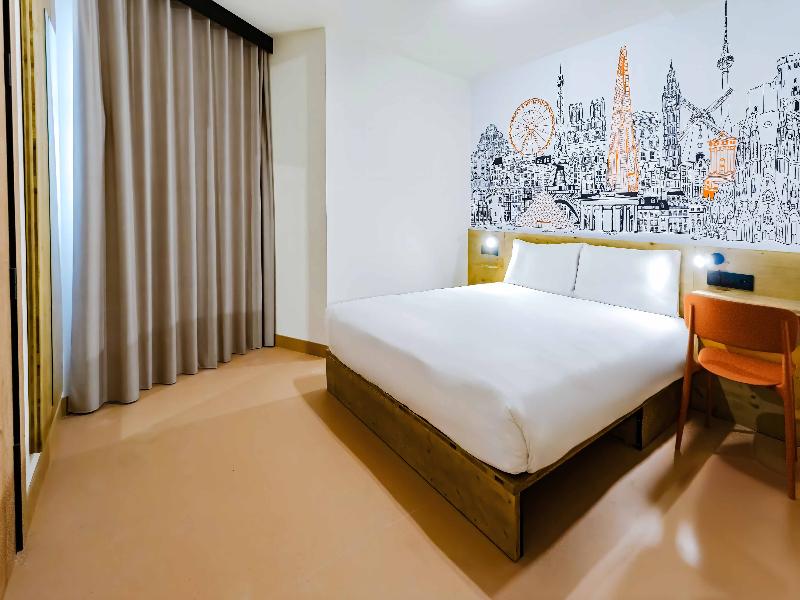 easyHotel Alicante Centro  image