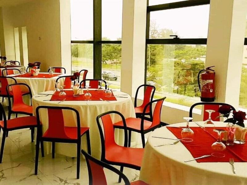 Hotel Capitol Abidjan image
