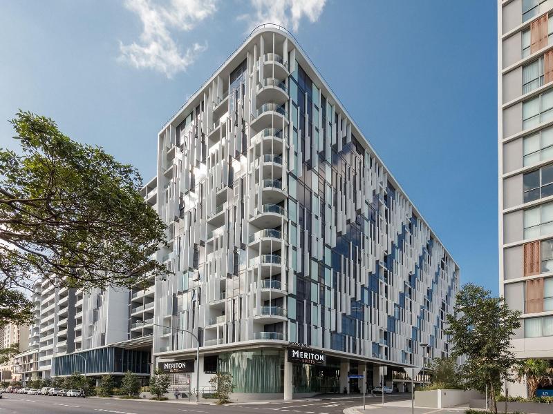 Meriton Suites Mascot Central image