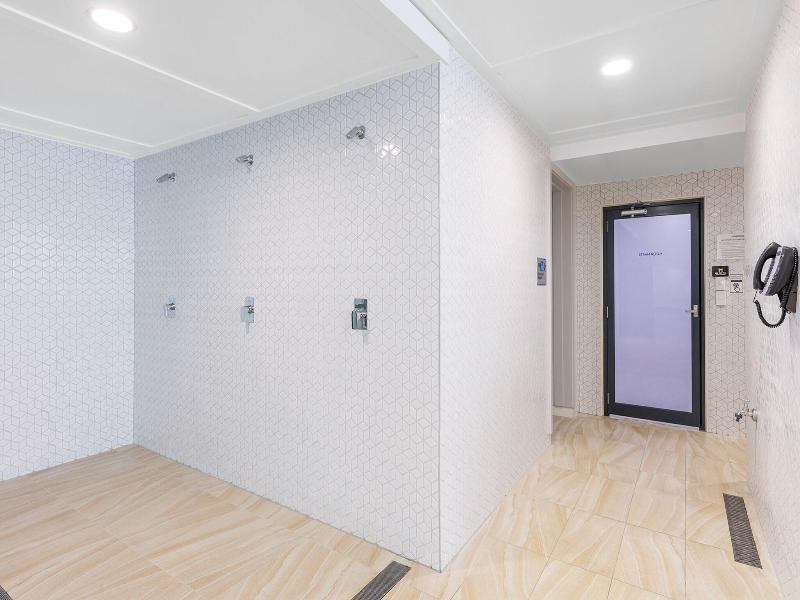 Meriton Suites Mascot Central image