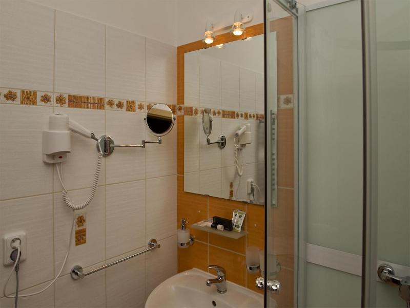 Hotel Akord image
