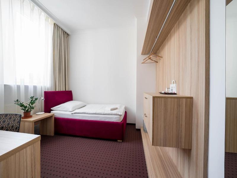 Hotel Akord image