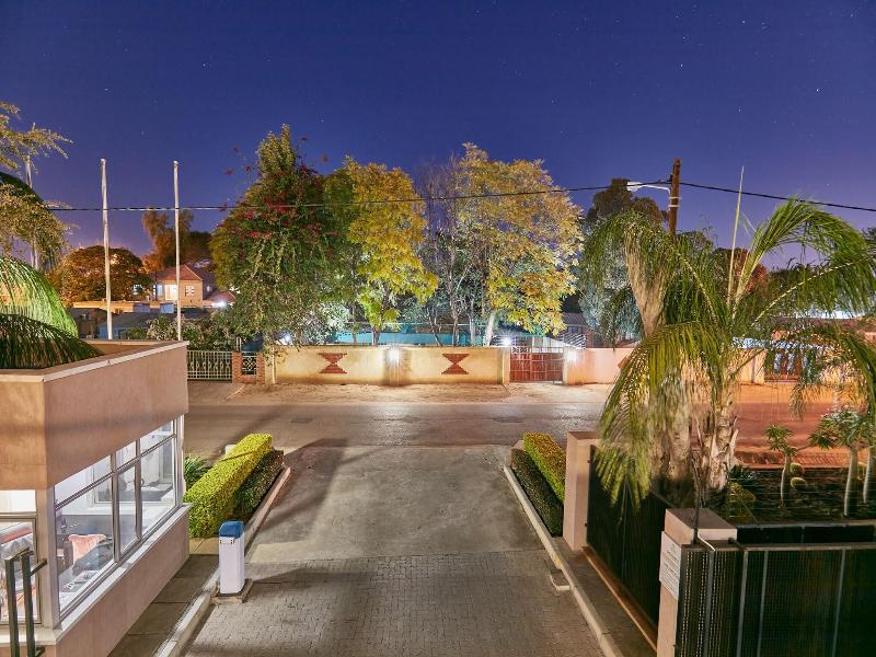 Regent Select Hotel image