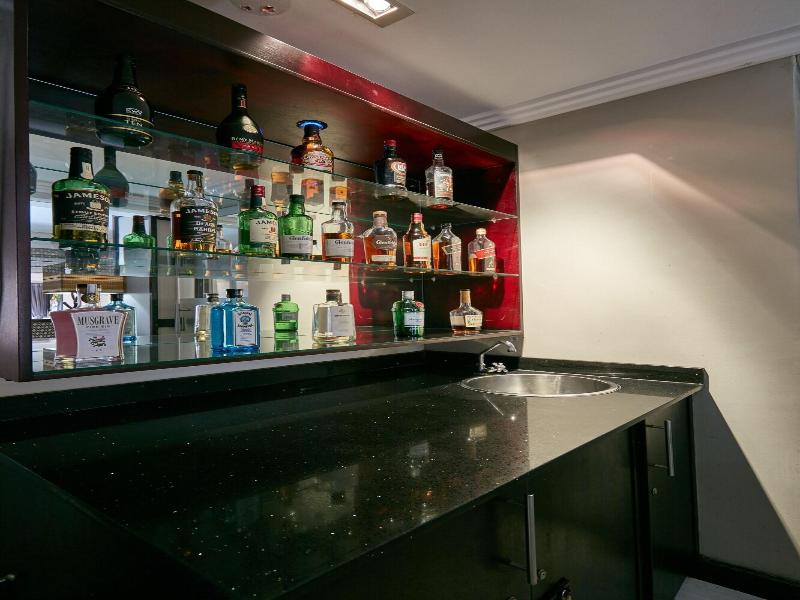 Regent Select Hotel image