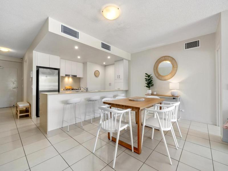 Drift Apartments Tweed Coast Holidays image