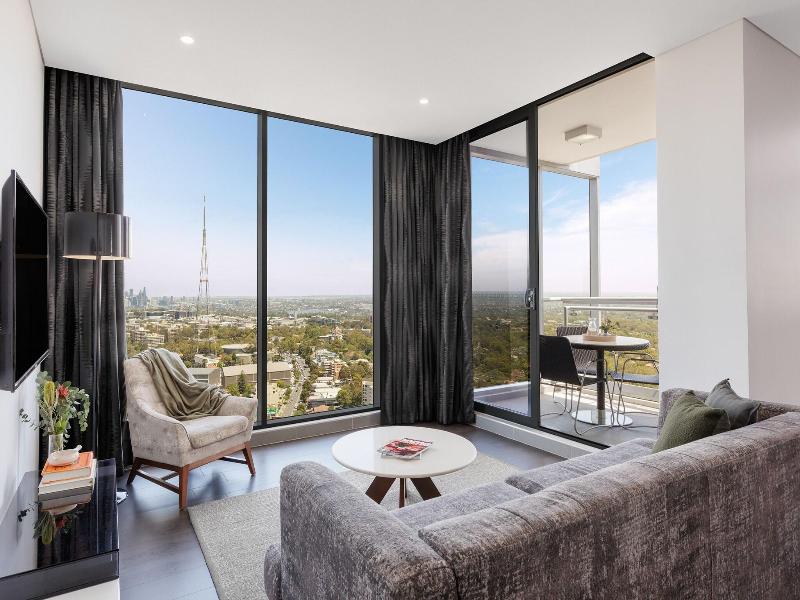 Meriton Suites Chatswood image